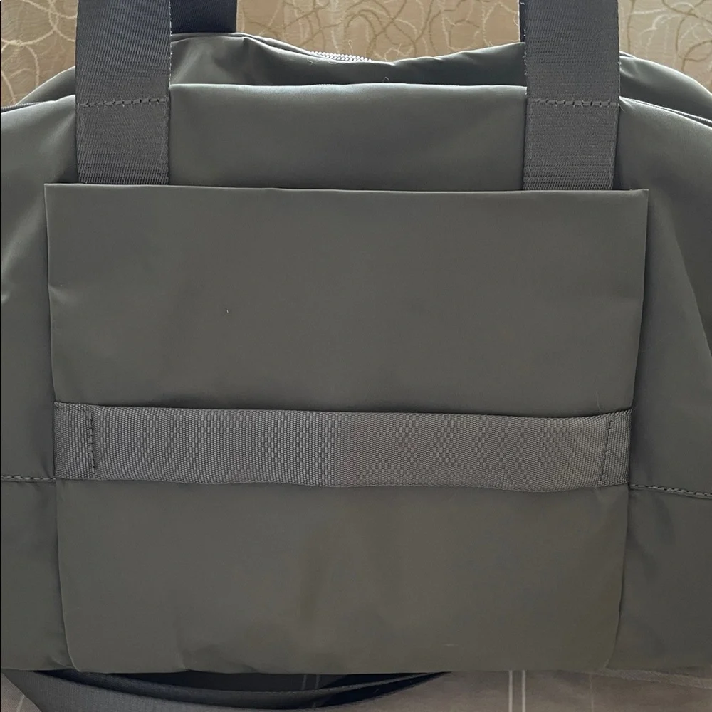 lululemon athletica Olive Green Duffel Bag - Picture 5 of 16